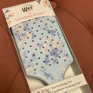 LoveShackFancy x Wet Brush- Paddle Detangler Hair Brush- Everblooming Rosettes
